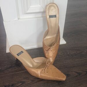 Stuart Weitzman gold heels 6.5
